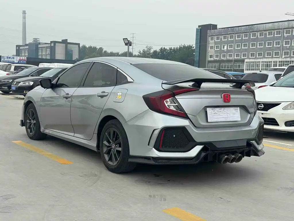 Honda Civic — миниатюра 10