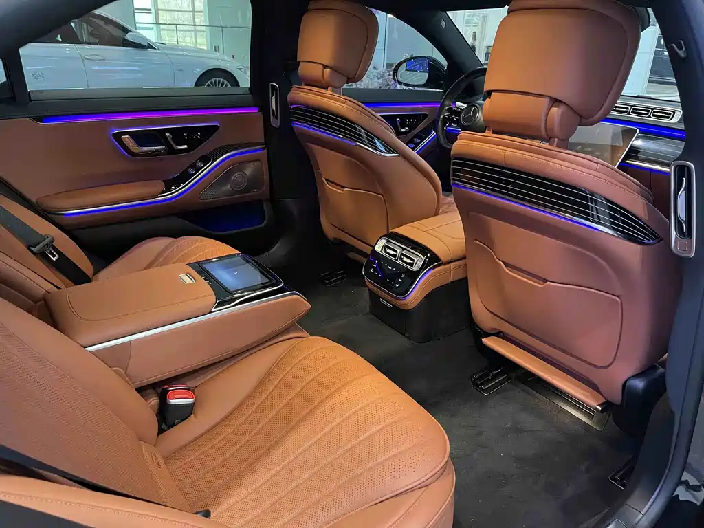 Mercedes-Benz S-Class — миниатюра 8