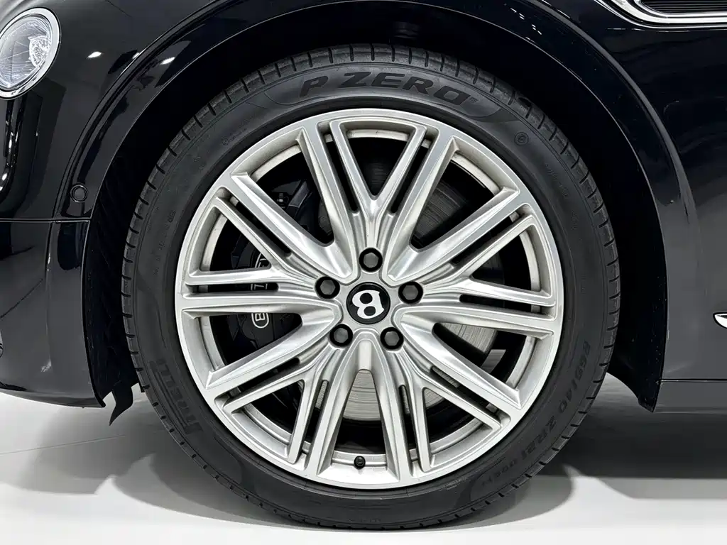 Bentley Flying Spur — миниатюра 38
