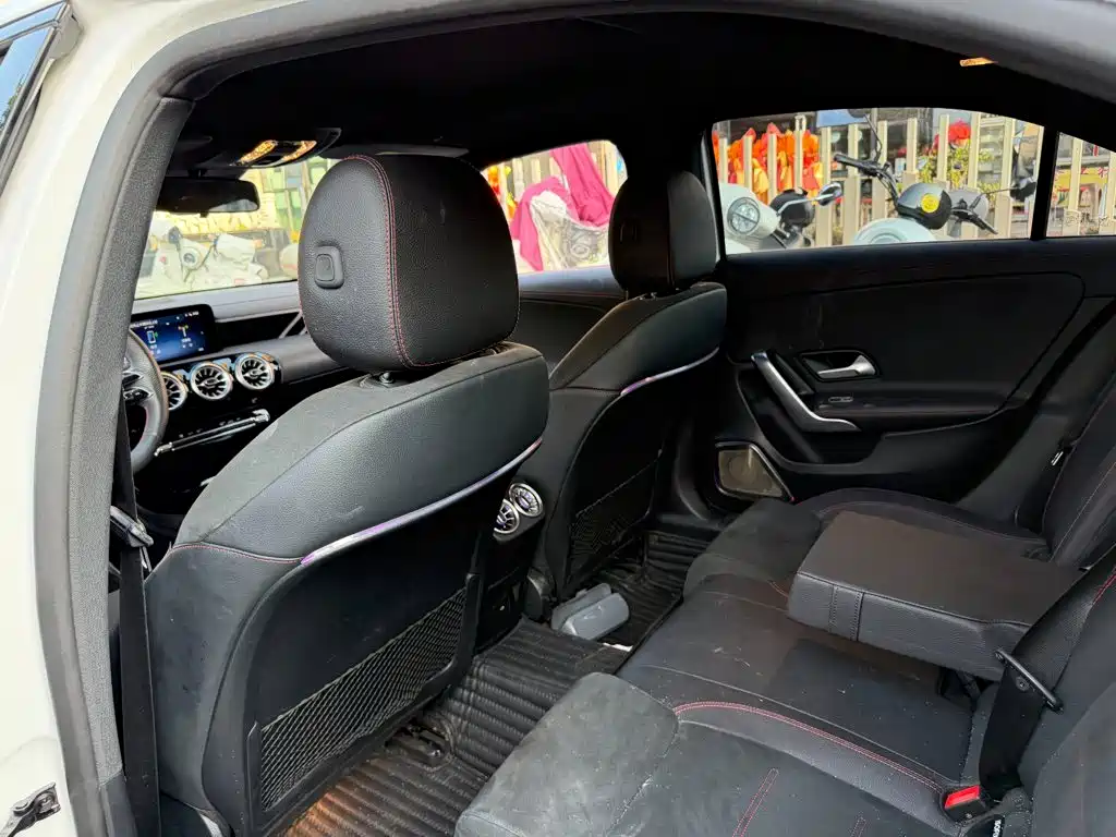 Mercedes-Benz A-Class — миниатюра 11