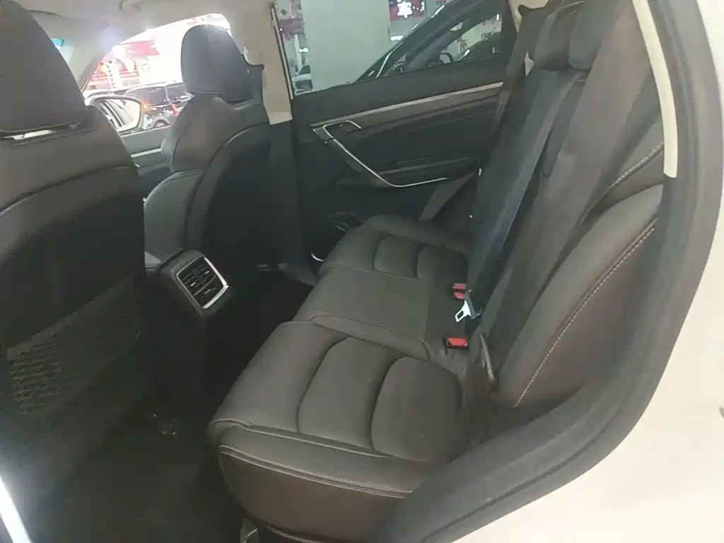 Geely Boyue — миниатюра 17