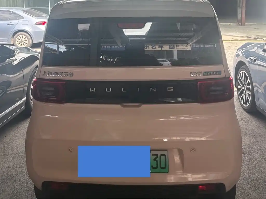 Wuling MINIEV — миниатюра 11