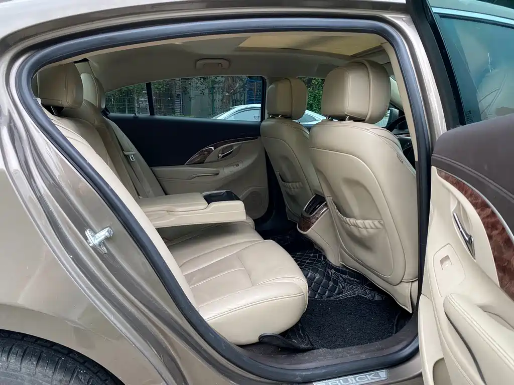Buick LaCrosse — миниатюра 11