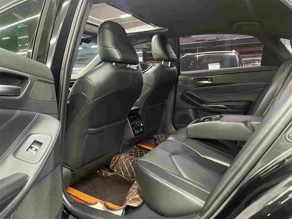 Toyota Avalon — миниатюра 12