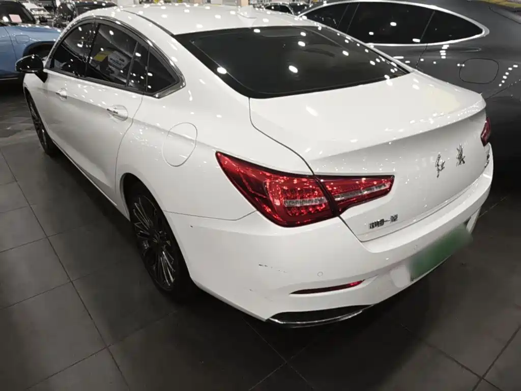 Hongqi Hongqi H5 — миниатюра 5