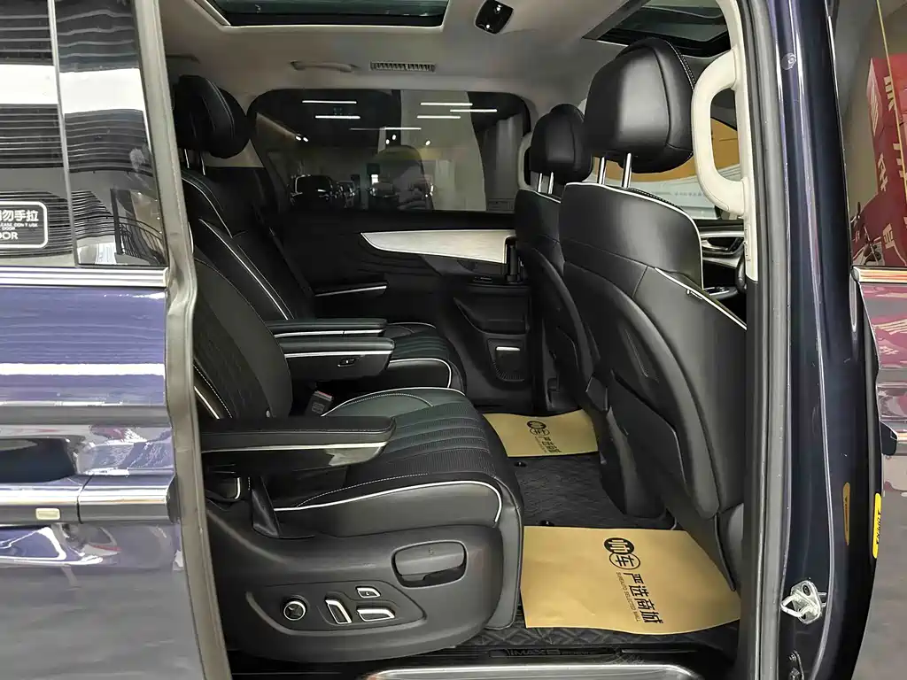 Roewe iMAX8 — миниатюра 10
