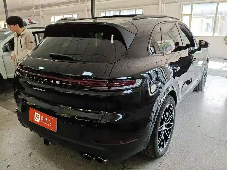 Porsche Cayenne — миниатюра 2