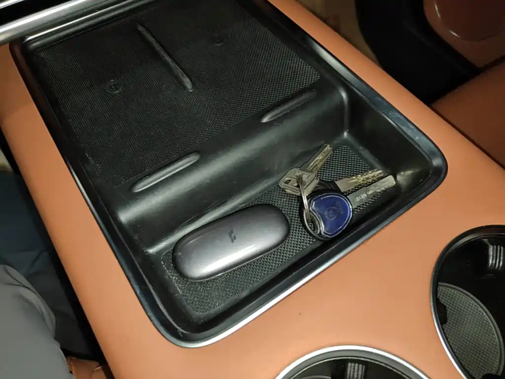 Li Auto Li L9 — миниатюра 9