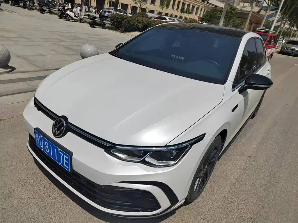 Volkswagen Golf 2021