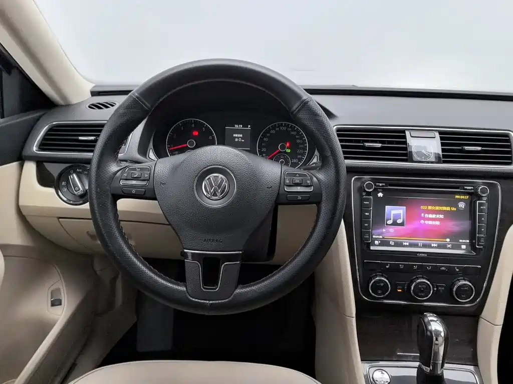 Volkswagen Passat — миниатюра 11