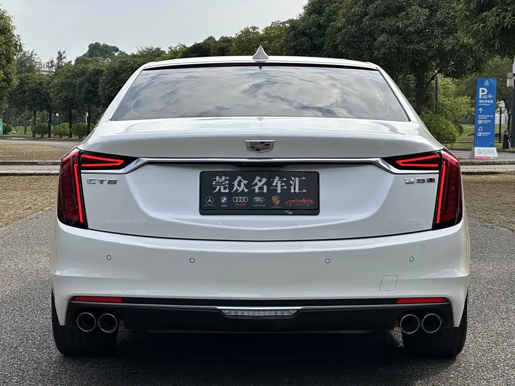 CADILLAC CT6