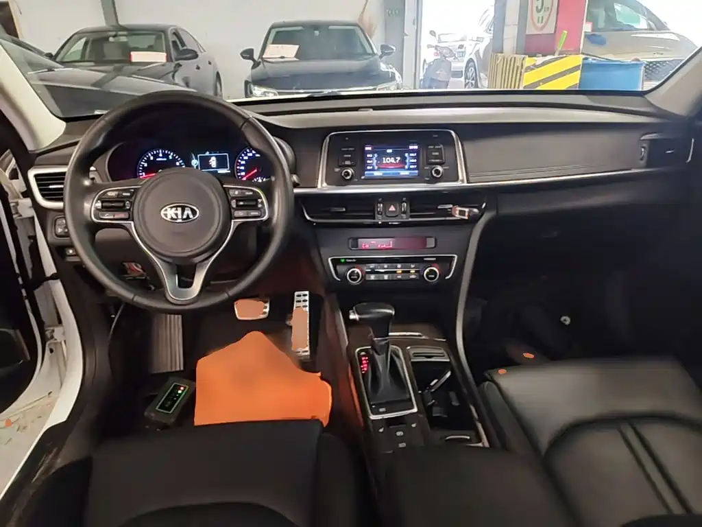 Kia K5 — миниатюра 10