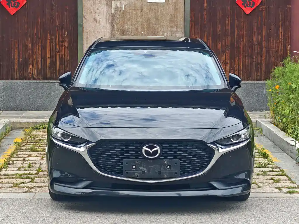 Mazda Mazda3 3 2020 1.5L AT