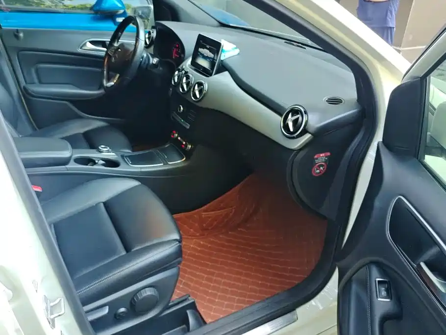 Mercedes-Benz B-Class — миниатюра 8