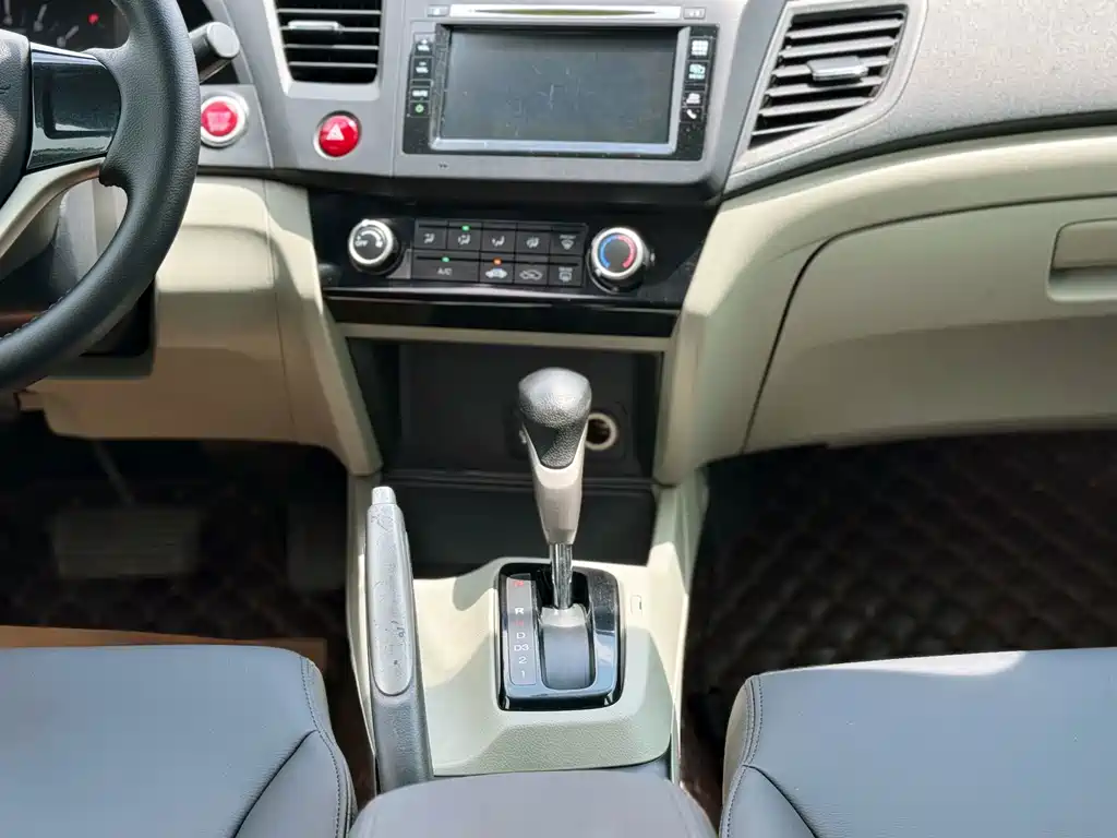 Honda Civic — миниатюра 9