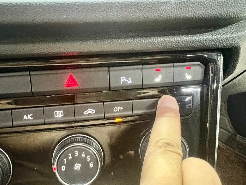 VOLKSWAGEN T ROC EXPLORING SONGS