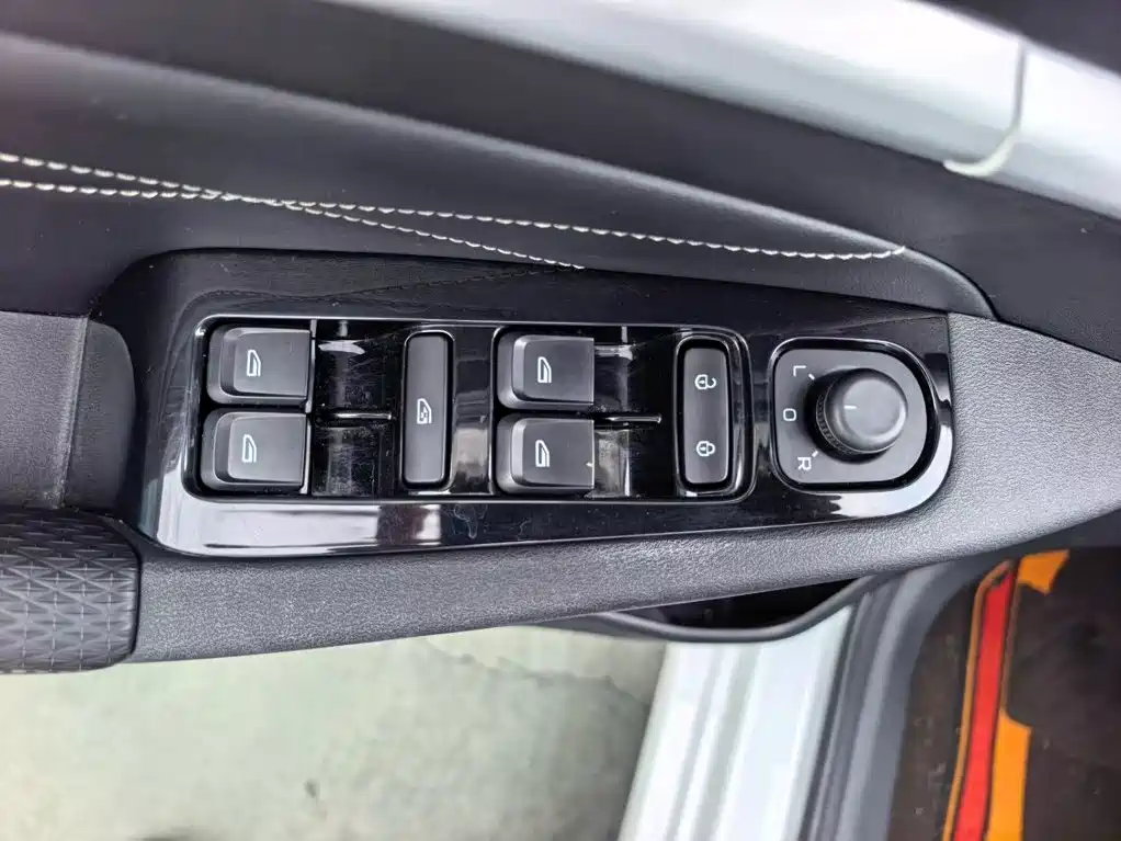 Geely Emgrand — миниатюра 12