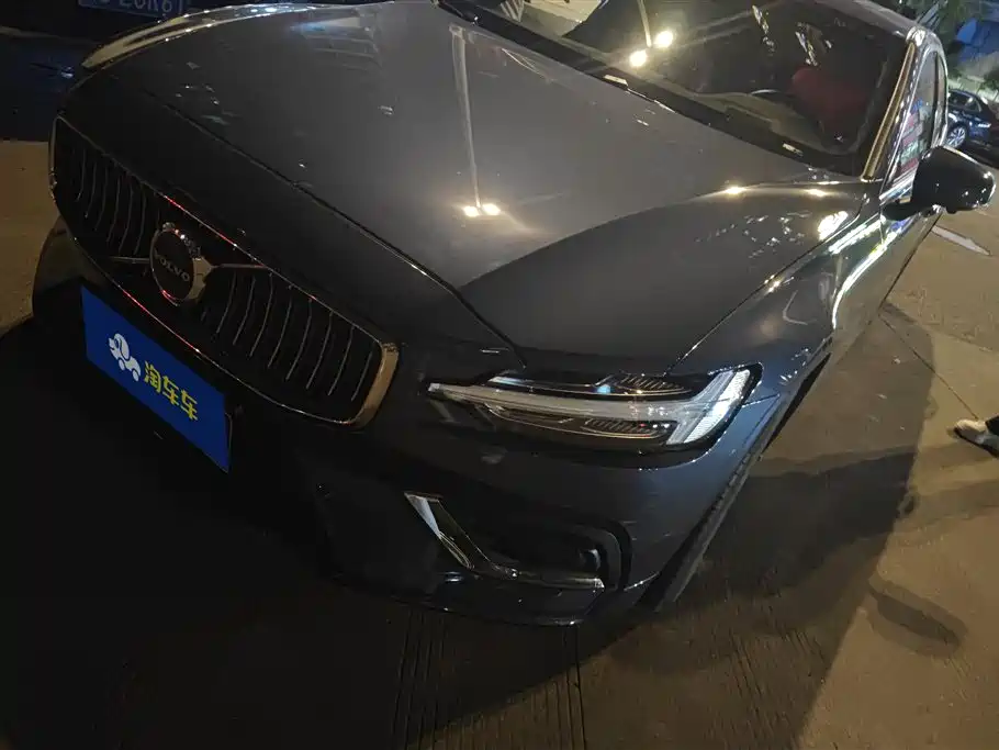 Volvo S60 2023