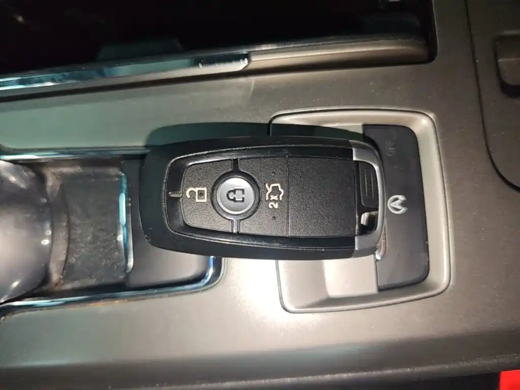 Ford Mondeo — миниатюра 9