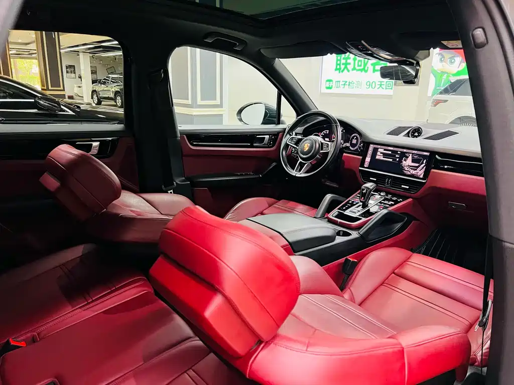 Porsche Cayenne — миниатюра 14