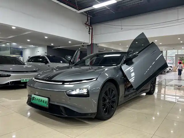 XPeng P7