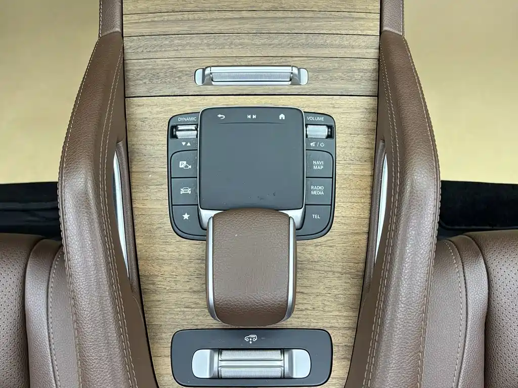 Mercedes-Benz GLE (Import) — миниатюра 21