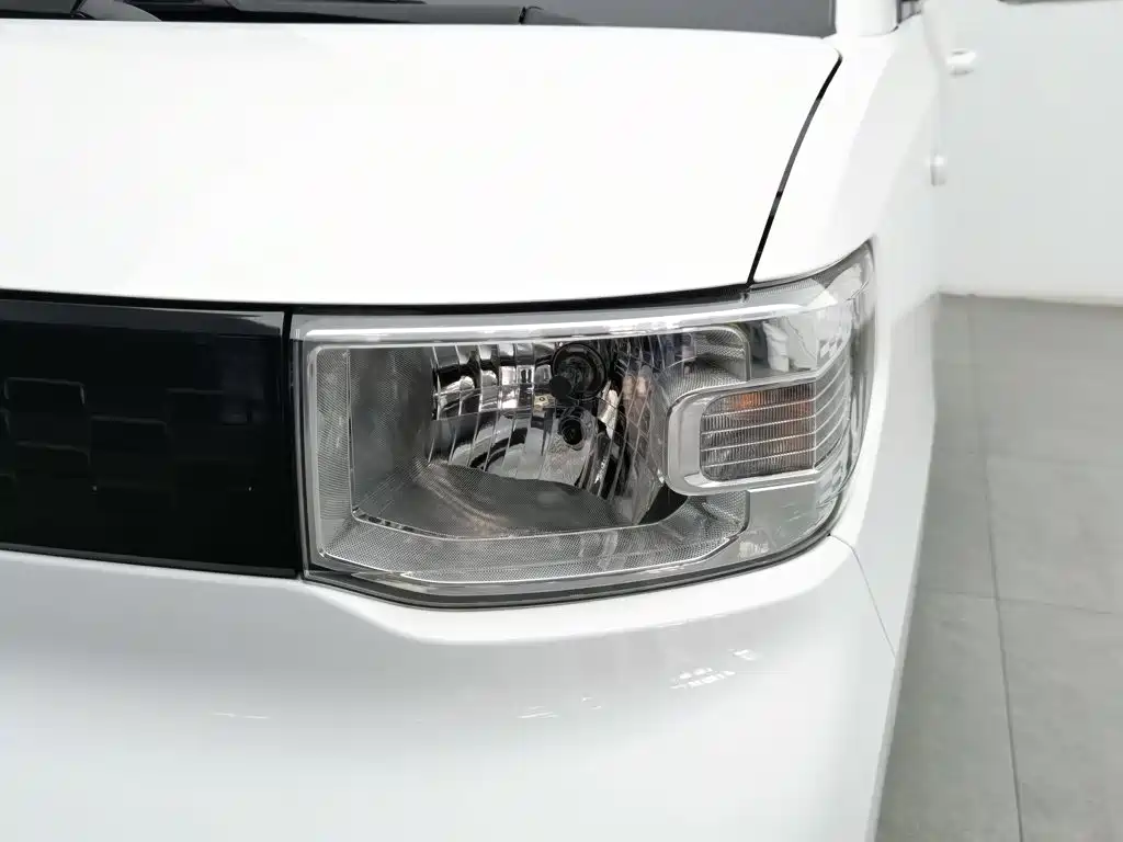 Wuling MINIEV — миниатюра 7