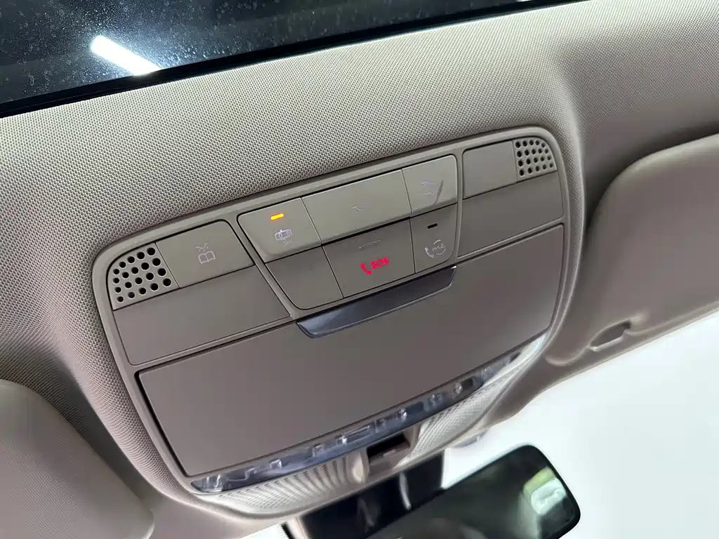 Mercedes-Benz E-Class New Energy — миниатюра 15