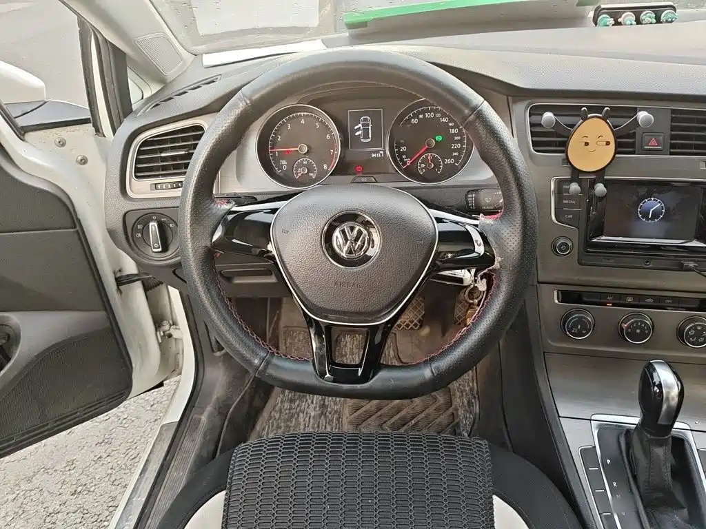 Volkswagen Golf — миниатюра 3