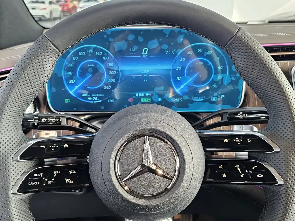 Mercedes-Benz EQE SUV — миниатюра 4