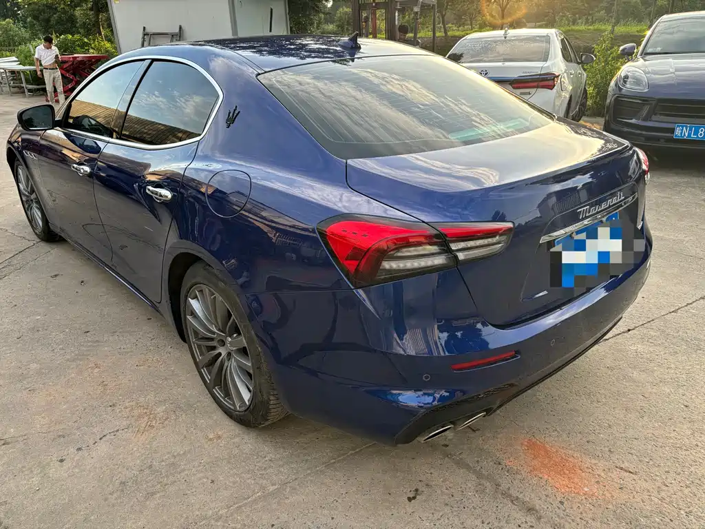 Maserati Ghibli 2023 3.0T Modena