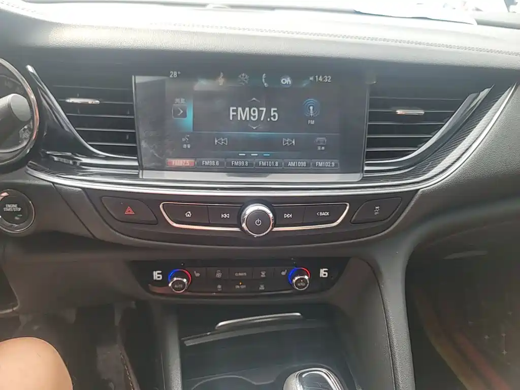 Buick Regal — миниатюра 13