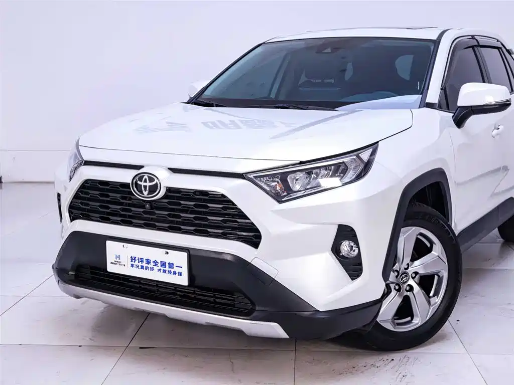 Toyota RAV4 2021 2.0L CVT PLUS