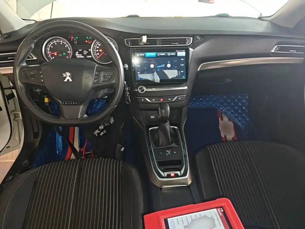 Peugeot 408 — миниатюра 10