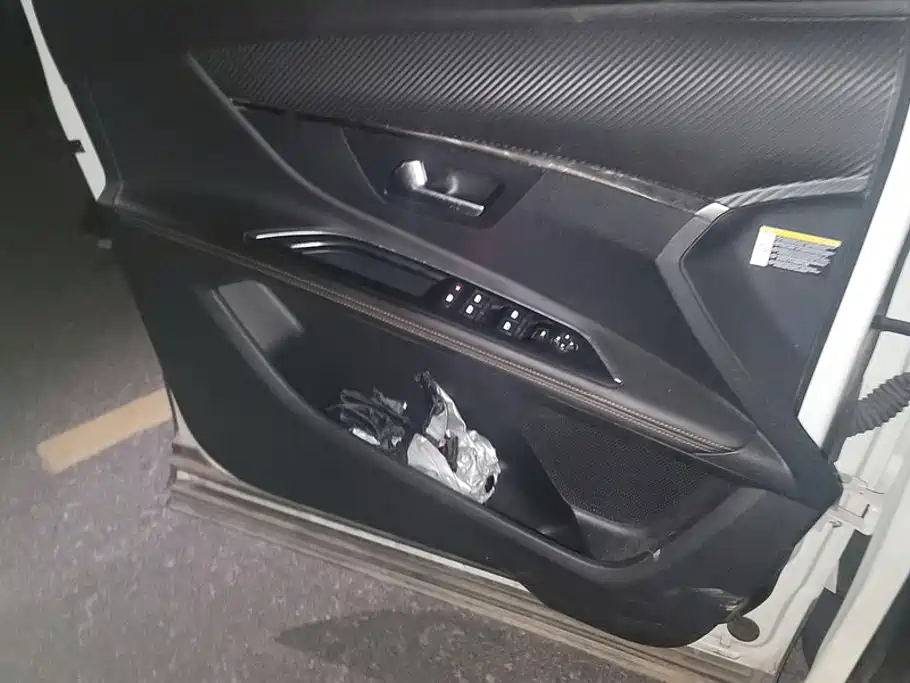Peugeot 4008 — миниатюра 7