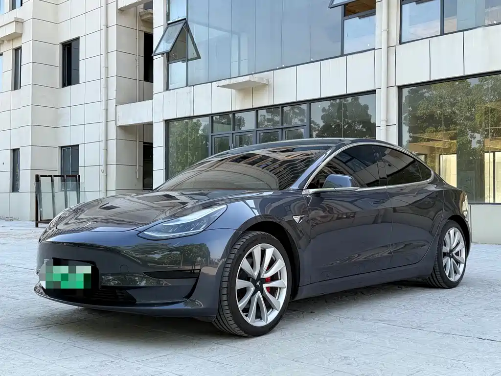 Tesla Model 3 2020