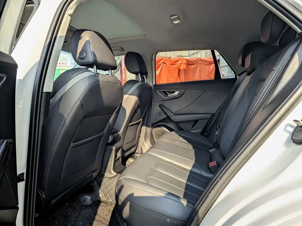 Audi Q2L — миниатюра 12