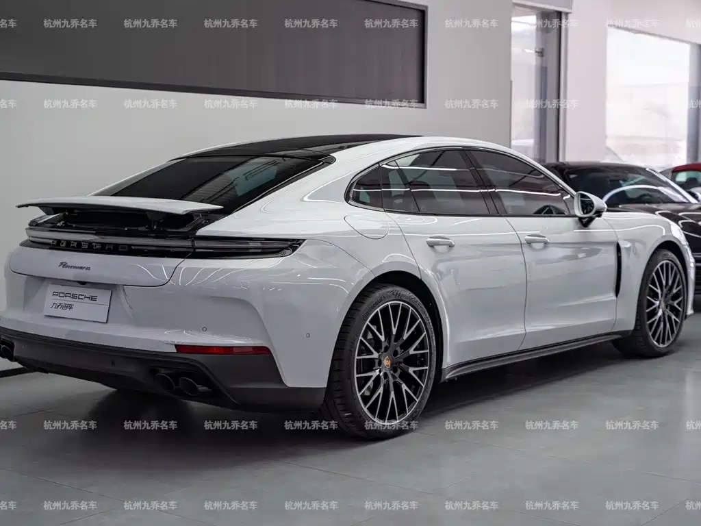 Porsche Panamera — миниатюра 7
