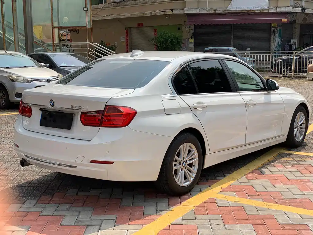 BMW 3 Series — миниатюра 6