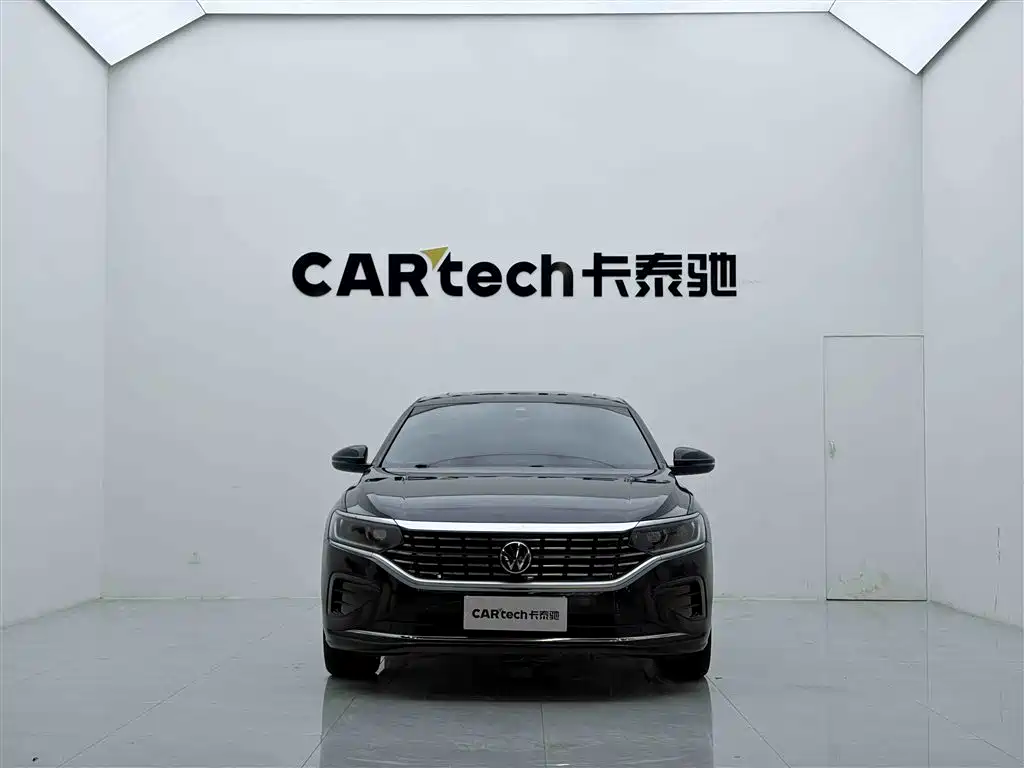 Volkswagen Passat 2022 330TSI Luxury