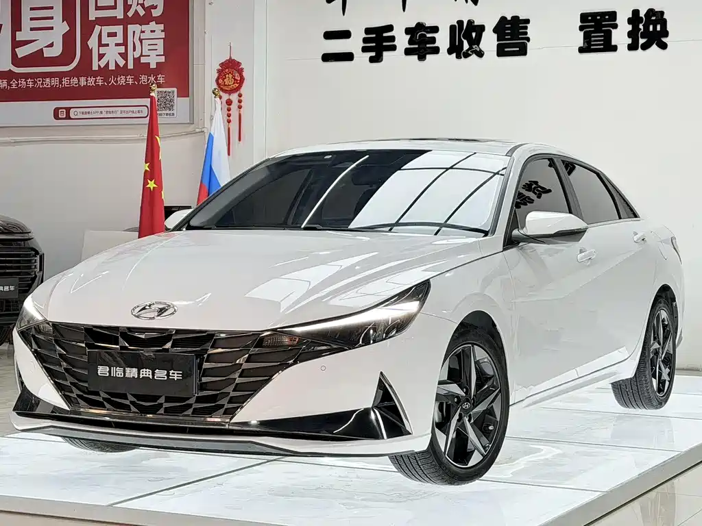 Hyundai Elantra 2022
