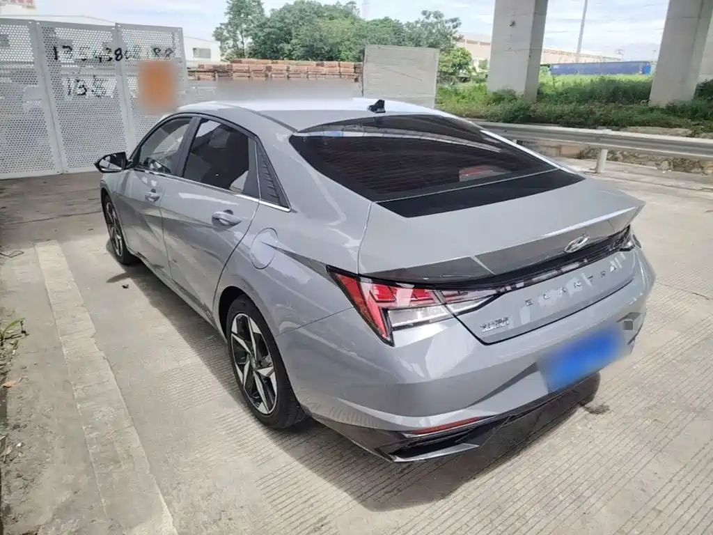 Hyundai Elantra — миниатюра 5