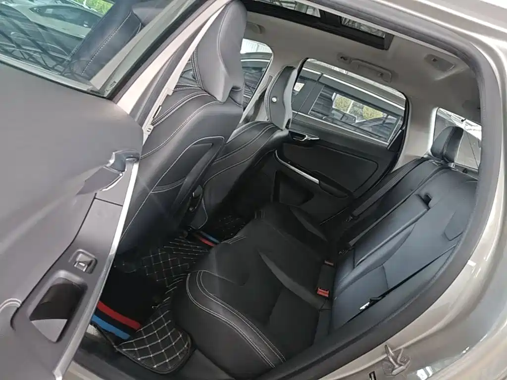 Volvo XC60 — миниатюра 17