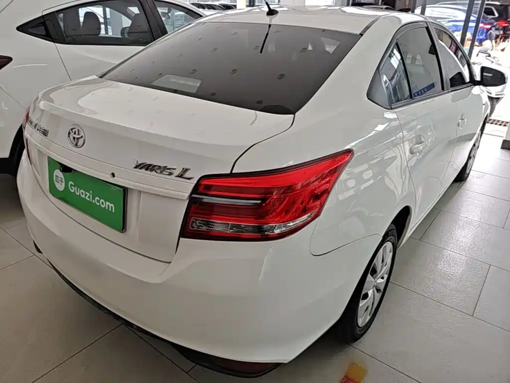 Toyota Yaris L — миниатюра 7