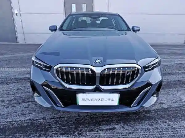 BMW I5