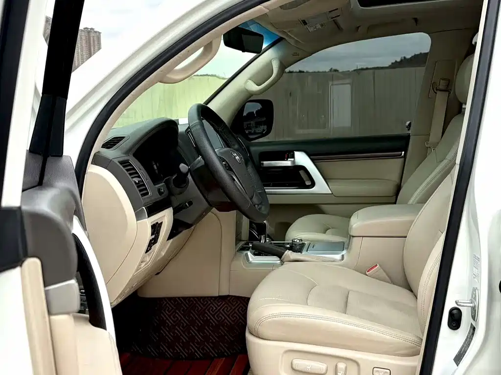 Toyota Land Cruiser — миниатюра 4