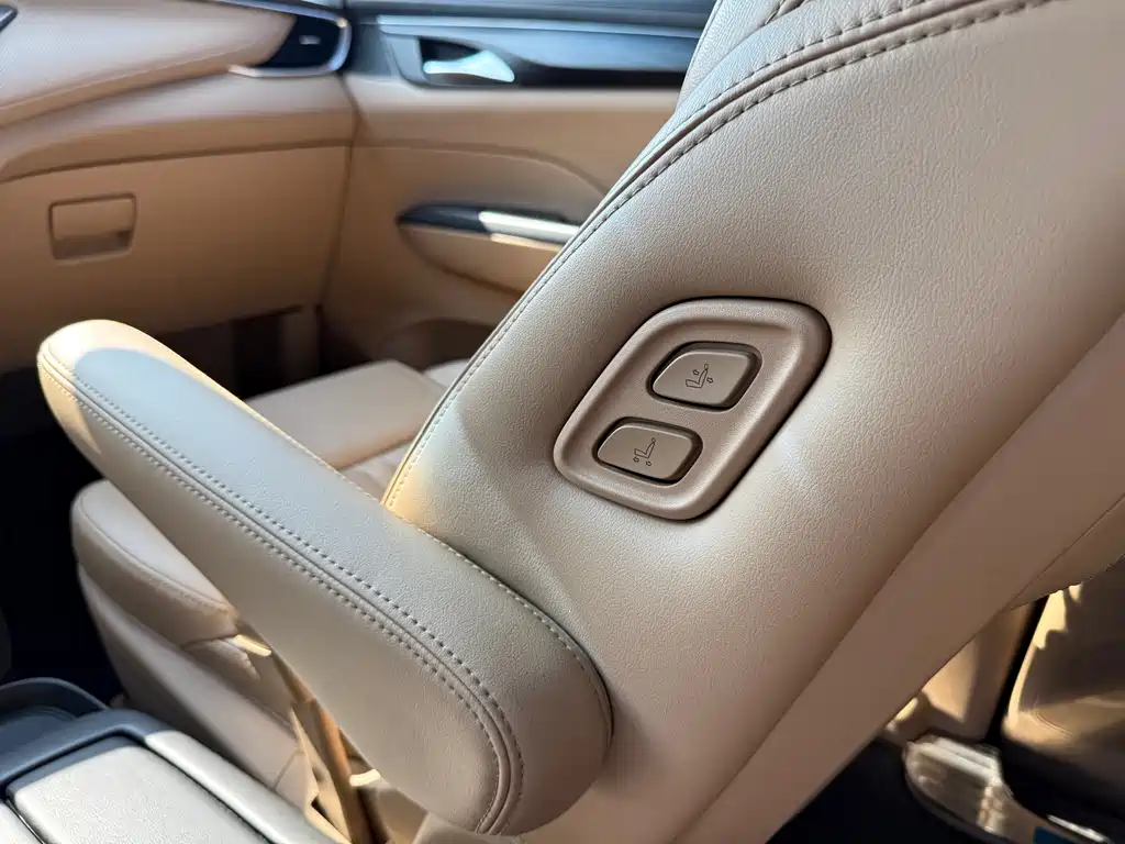 Buick GL8 2020 ES 653T Luxury