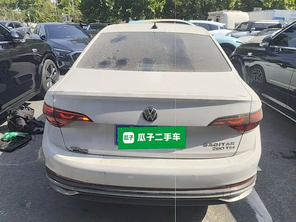 Volkswagen Sagitar — миниатюра 6