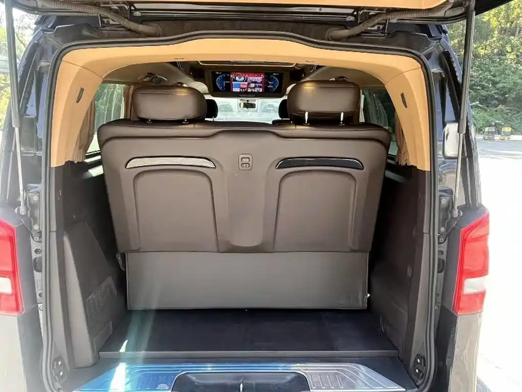 Mercedes-Benz Vito — миниатюра 20