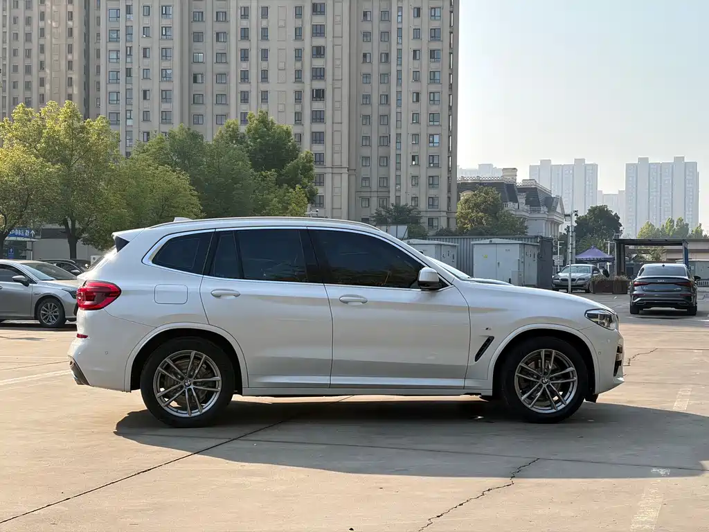 BMW X3 — миниатюра 10